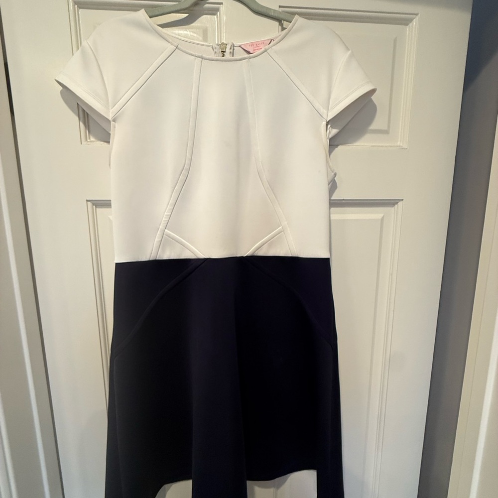 Ted Baker Designer size 4 Two-Tone White and Navy Fit & Flare Dress